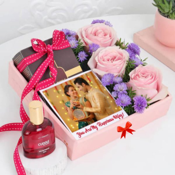 Personalized Perfume and Roses Gift Set for an Anniversary