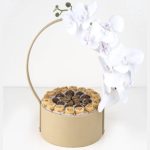 Eid Hamper with Esch Cashew and Assorted Chocolates