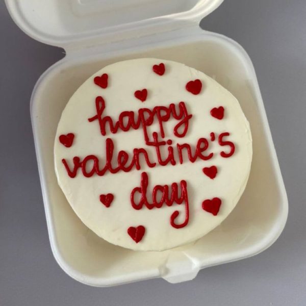 Happy Valentine's Bento Cake 500g Vanilla Flavor