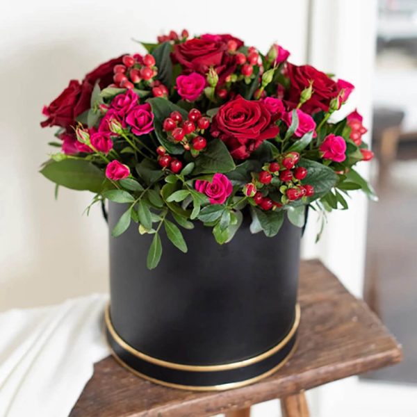 Red Rose And Pink Spray Rose Box